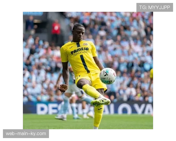 巴萨紧盯莱万特前锋埃永 薪资空间限制使其采取谨慎引援策略